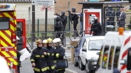 Мужчина захватил заложников в детском саду под Парижем