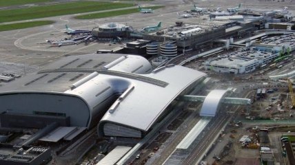 Международный аэропорт Дублина приостановил полеты из-за пожара