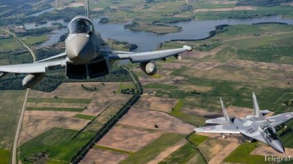 Истребители НАТО перехватили над Балтикой российские самолеты 