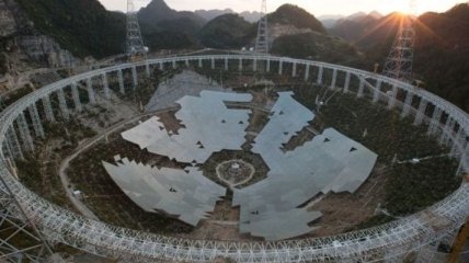 В Китае запущен в эксплуатацию самый большой в мире радиотелескоп