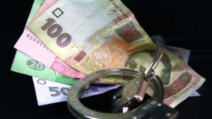 ГПУ: За взятку в $6 тысяч задержаны два чиновника Минюста