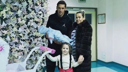 В семье футболиста Динамо родился сын