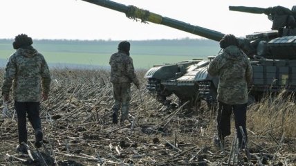 Окупанти з мінометів гатили по позиціям ЗСУ