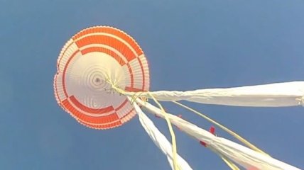 NASA разрабатывает парашют для приземления на Марс (Видео)