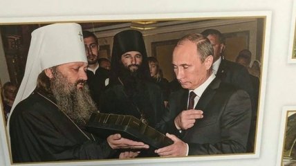 В Киево-Печерской Лавре на фото заметили Путина