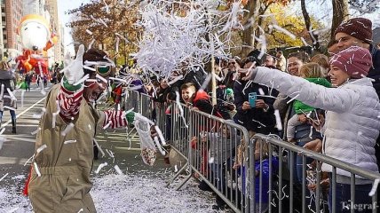 Парад, ветер и летающий "Губка Боб" : как в США проходил День благодарения (Фото)