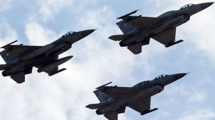 Ирак впервые применил против "ИГ" американские истребители