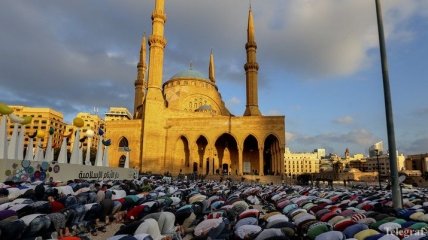 У мусульман начинается священный месяц Рамадан: верующих призвали соблюдать карантин