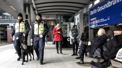 Эвакуация людей и транспортный коллапс: в Берлине обезвреживают бомбу