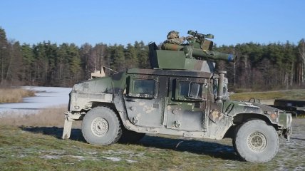 ПТРК TOW на HMMWV