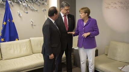 Порошенко, Олланд и Меркель провели переговоры накануне встречи