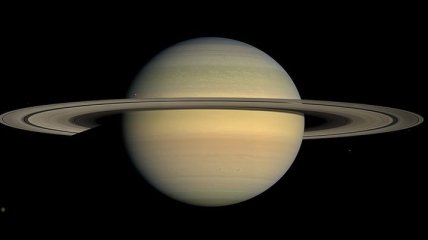 Астрономам удалось определить возраст колец Сатурна