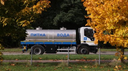 Воду возитимуть водовозами