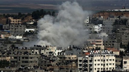 В результате израильских авиаударов по сектору Газа погибло 100 человек