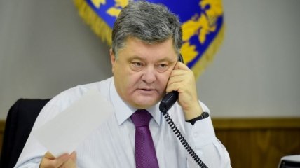 Порошенко обсудил с Меркель местные выборы в Украине