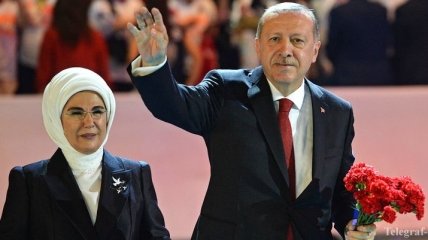 Эрдоган переизбран на пост лидера правящей партии