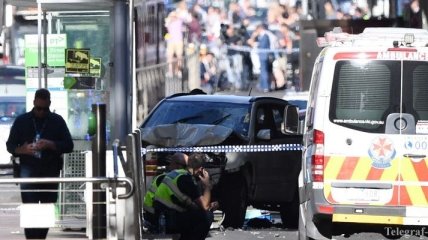 В Мельбурне машина въехала в толпу: есть пострадавшие 