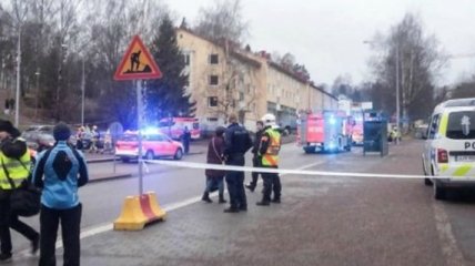 В Хельсинки автомобиль врезался в толпу: есть пострадавшие