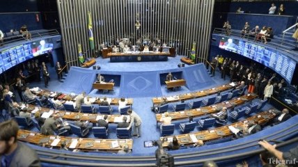 Бразильский сенат продолжил процесс импичмента Русеф