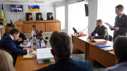 Суд готов допросить Януковича по видео