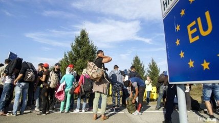 ЕС выделит миллиард евро на помощь беженцам