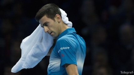 Джокович потерпел поражение от Федерера на Итоговом турнире АТР
