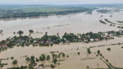 Паводки в Украине: на Франковщине затопило шесть солнечных станций