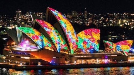 “Яркий Сидней”: удивительный фестиваль света в Сиднее (Фото)