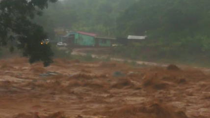 Наводнение в Зимбабве: есть погибшие (Видео)