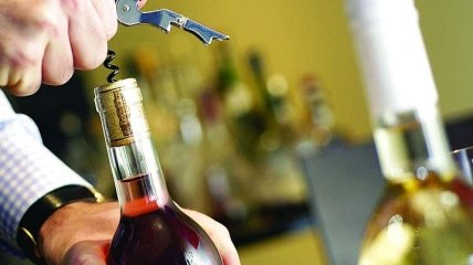 Эксперты рассказали, сколько можно хранить открытую бутылку вина