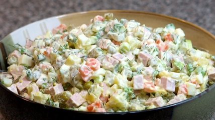 Невозможно встречать Новый год без этого салата