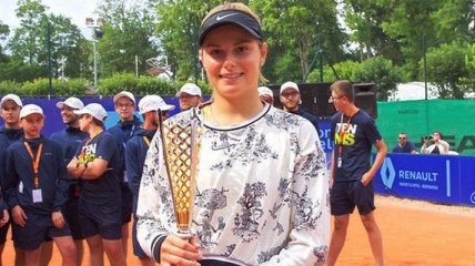Завадская выиграла престижный турнир во Франции