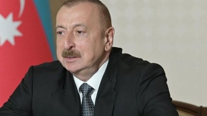 Азербайджан продовжив “особливий” карантин до 1 липня