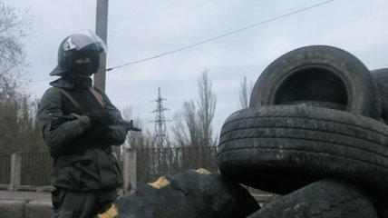 Аваков сообщает о стрельбе в центре Славянска