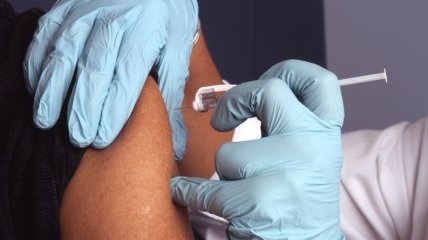 Росія завершила доклінічні дослідження вакцини проти COVID-19