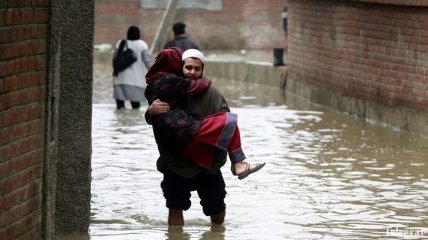 В результате сильного наводнения в Иране погибли 17 человек
