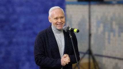 Политик привлек внимание изменившейся внешностью