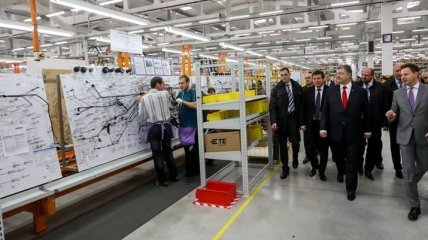 На Житомирщине открыли завод, работающий на Audi, Volkswagen и Porsche