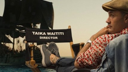 "Наш флаг означает смерть": Тайка Вайтити снимет пилотный эпизод сериала о "джентльмене-пирате"