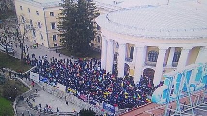 Дипломаты из США отреагировали на штурм Октябрьского дворца в Киеве