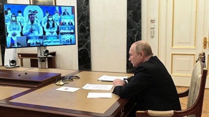 владимир путин общается с российскими паралимпийцами