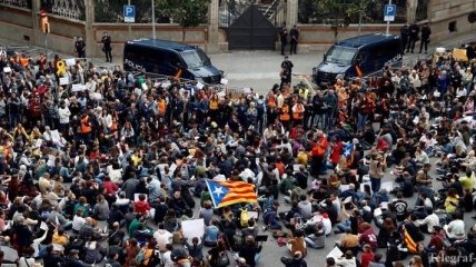 Протестующие блокируют дороги в Каталонии: не обошлось без аварий