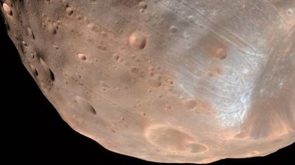 Марсианской луне предрекли гибель через 30 миллионов лет
