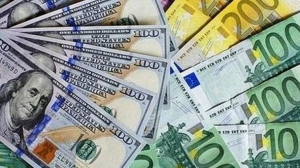 Курс валют на 26 февраля: доллар и евро снова дорожают