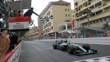 Яркие кадры Гран-при Монако (Фото)