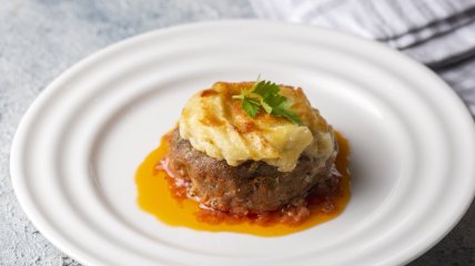 Можно подать на новогодний стол: сочные мясные гнезда, которые очаруют гостей (видео)