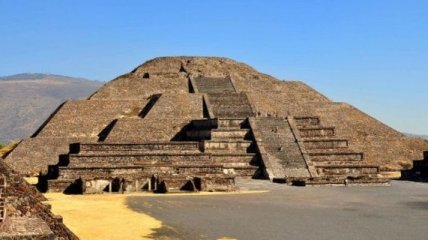 Ученые открыли тайный туннель под известной пирамидой 