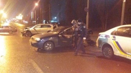 В Харькове произошло ДТП: пострадали 2 полицейских и 16-летний парень