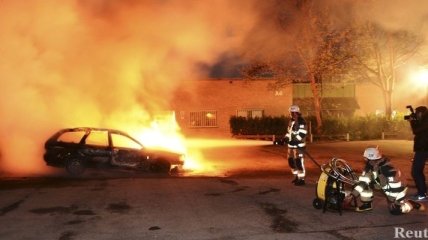 В Стокгольме поджигают школы и полицейские участки
