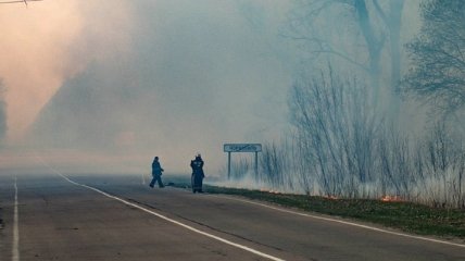 Пожары в зоне отчуждения: на улицы Киева выехала техника для мытья улиц 